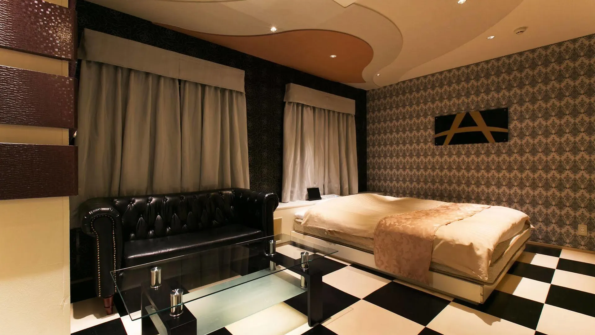Hotel Atlantis (Adults Only) 2*, Osaka